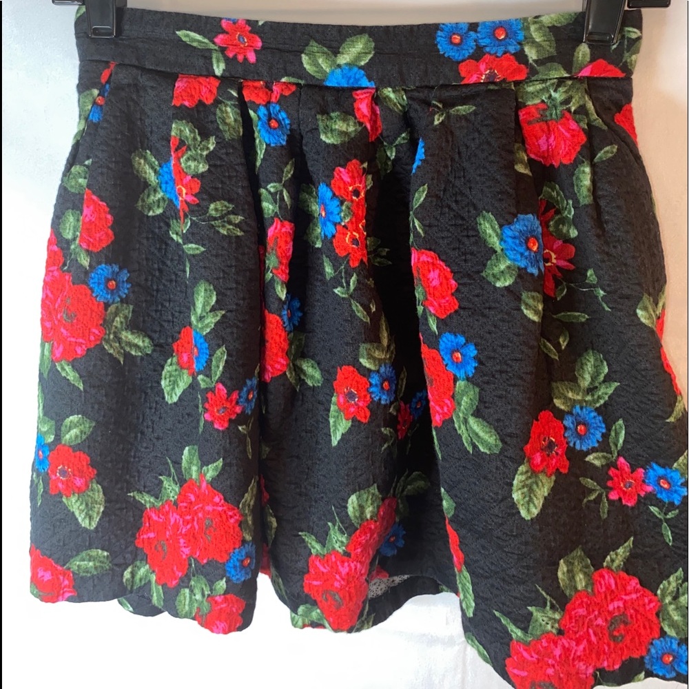 💙❤️💚🖤Forever21 Black Red & Blue Mini Skirt - Picture 10 of 12